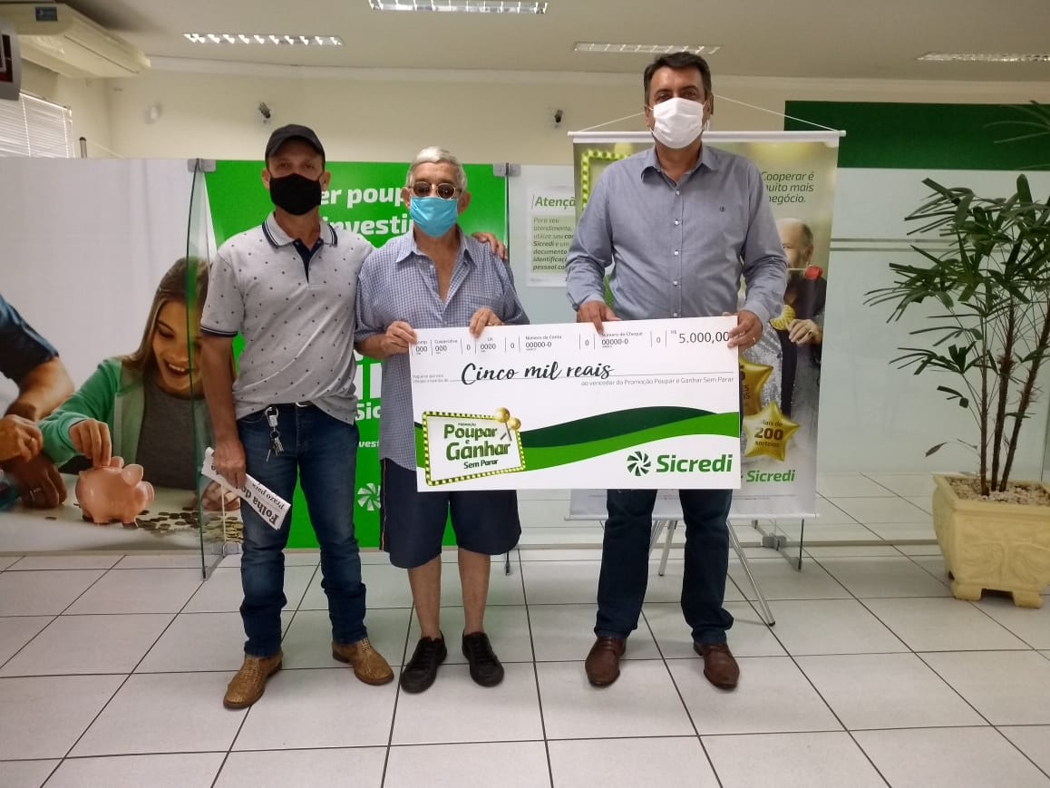 Bandeirantense ganha um prêmio de R$ 5000,00 na promoção Poupar e Ganhar Sem Parar do Sicredi