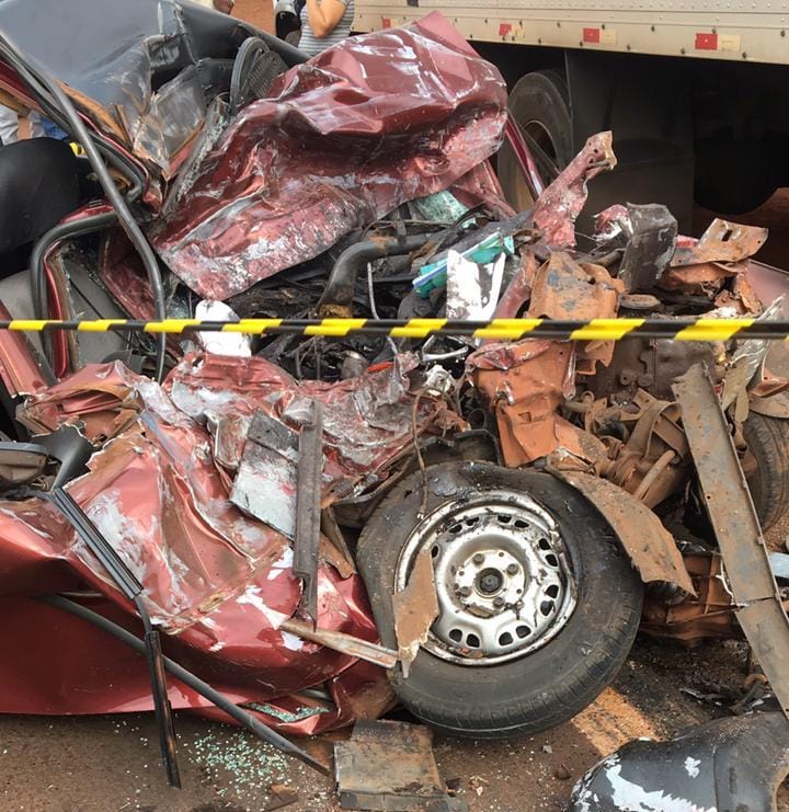 ​Técnica de enfermagem morre ao bater de frente com caminhão na PR 431 em Jacarezinho.